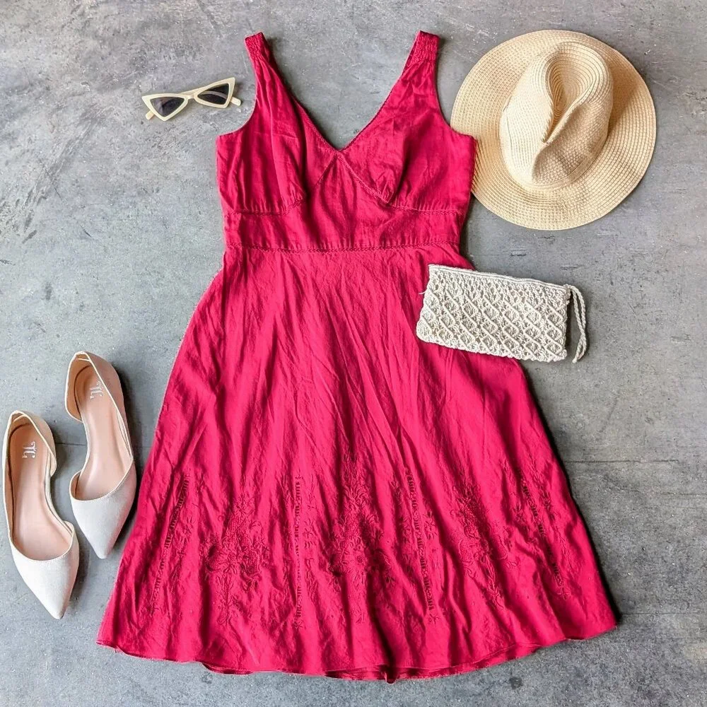Vintage Ann Taylor Red V-Neck Eyelet Hem Fit and Flare Midi Dress size 8P